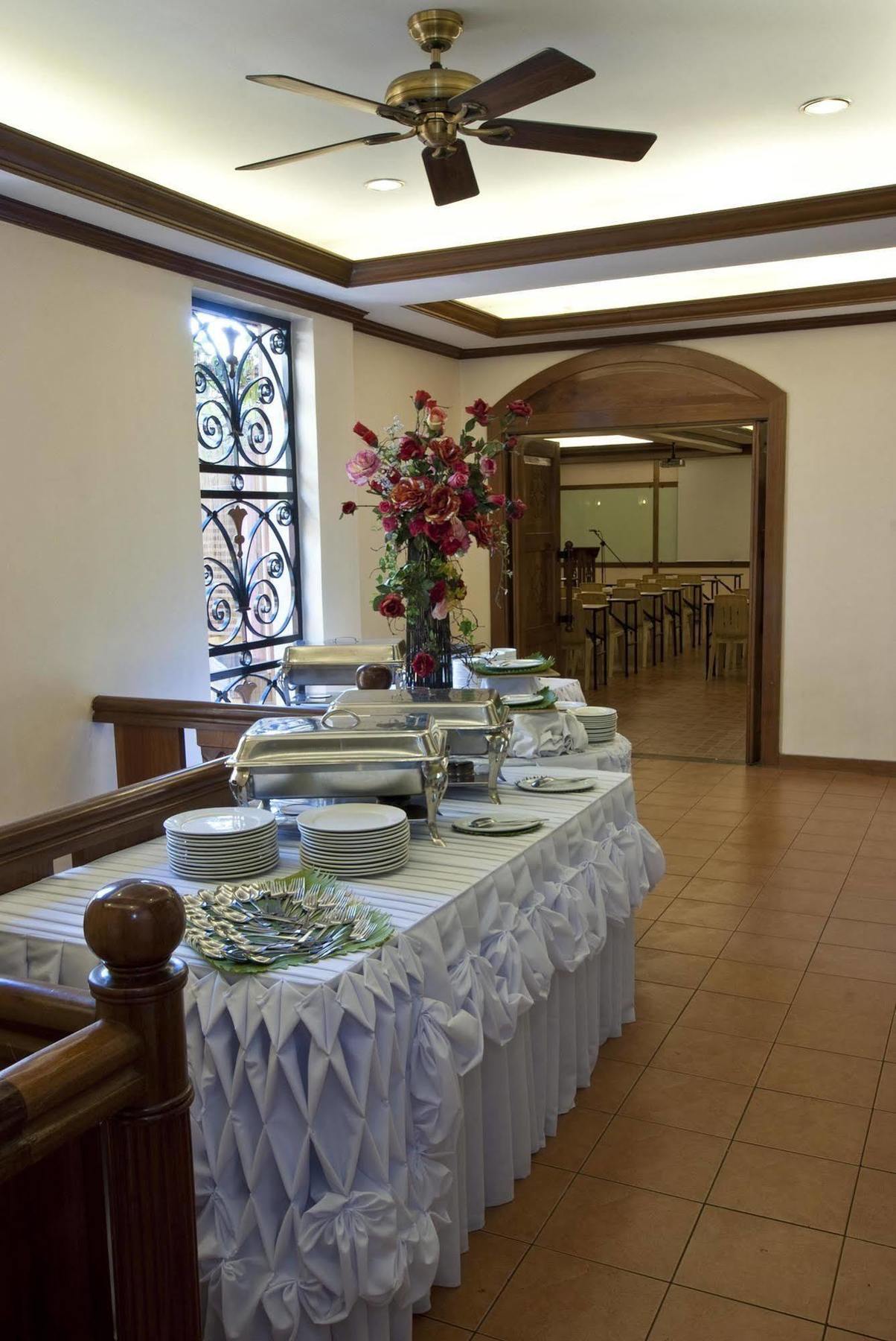 Pinoy Pamilya Hotel Pasay Exterior photo